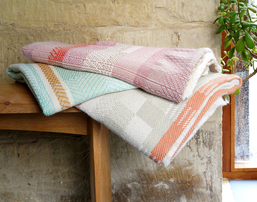 Hand-woven alpaca throw - Pinks and Vivid Red – wink